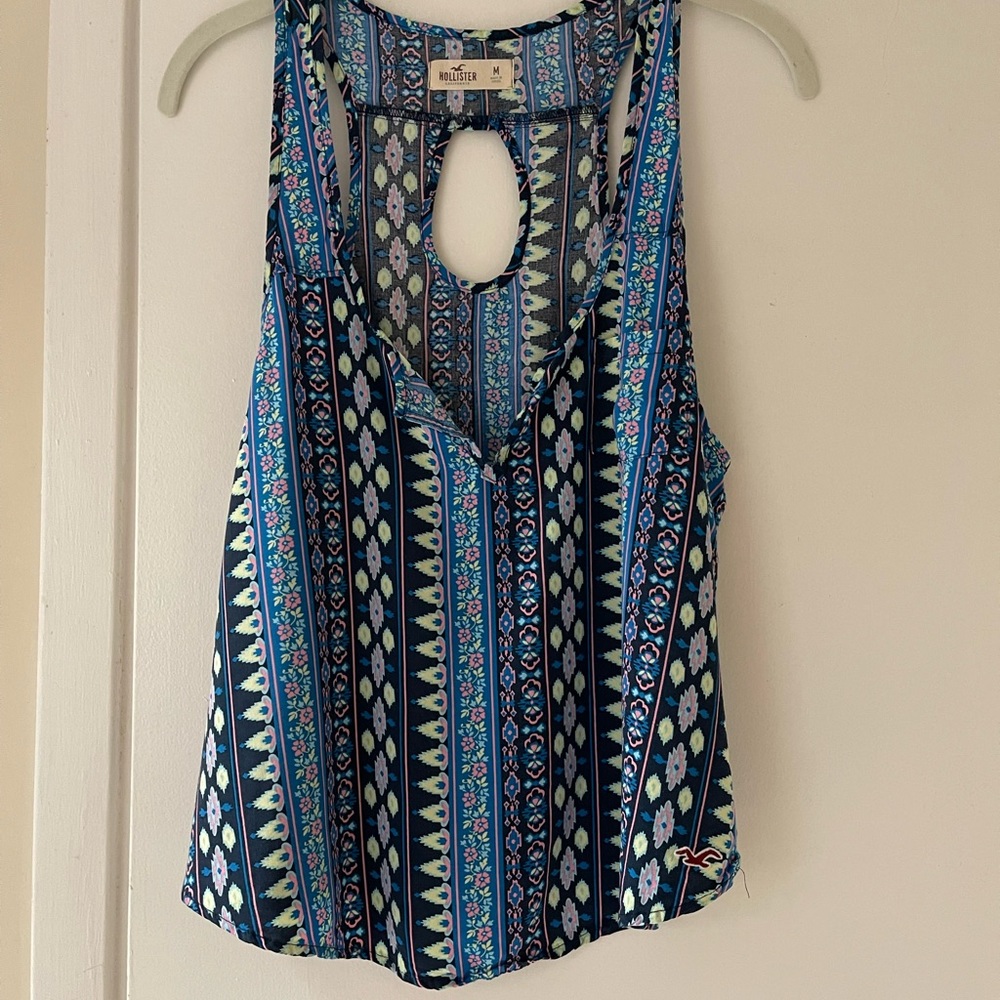 Hollister tank